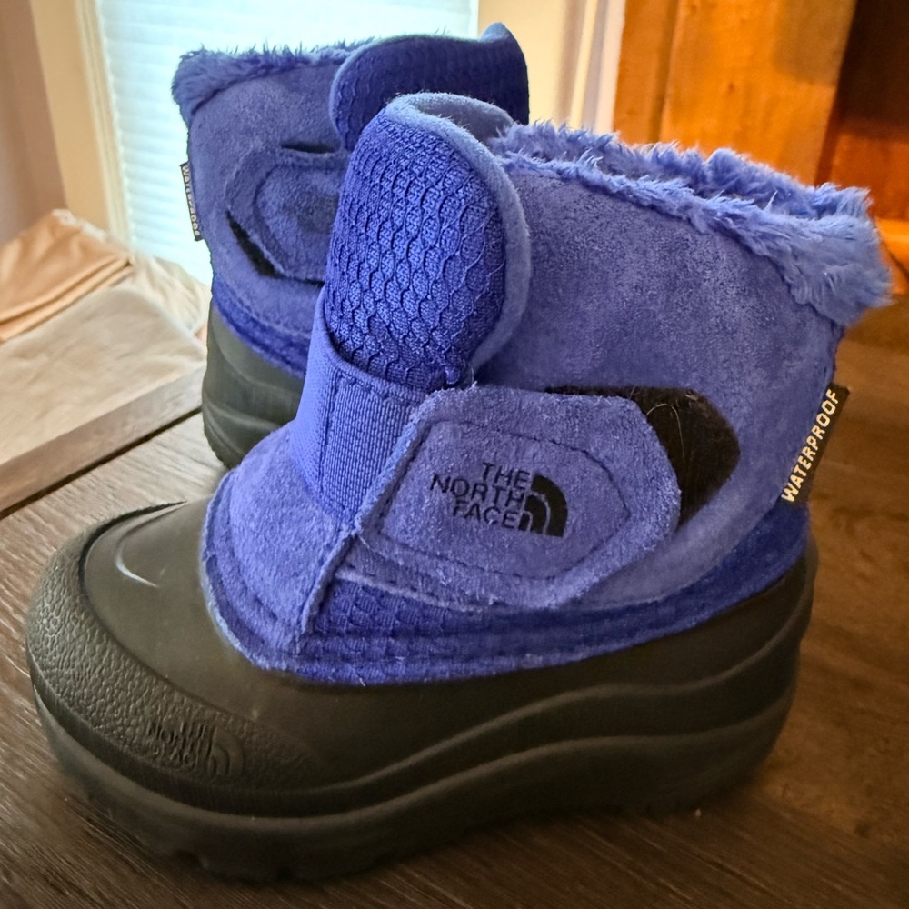 The North Face Alpenglow Toddler Snow Boots 6